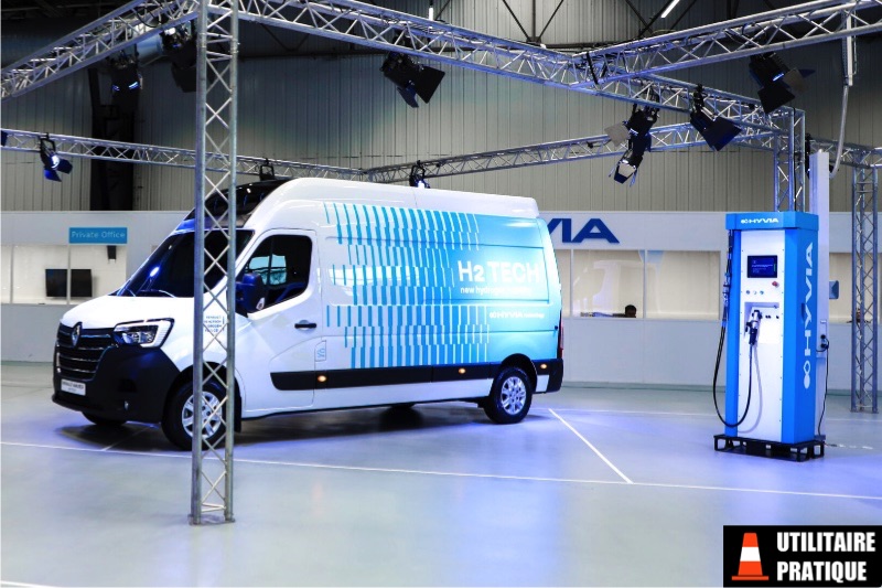 renault master h2 tech presente dans l usine hyvia a flins