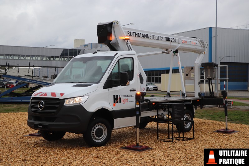 mercedes benz sprinter 314 cdi avec le bras et la nacelle