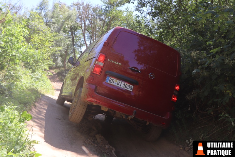 croisement de pont avec cet opel vivaro dangel 4x4