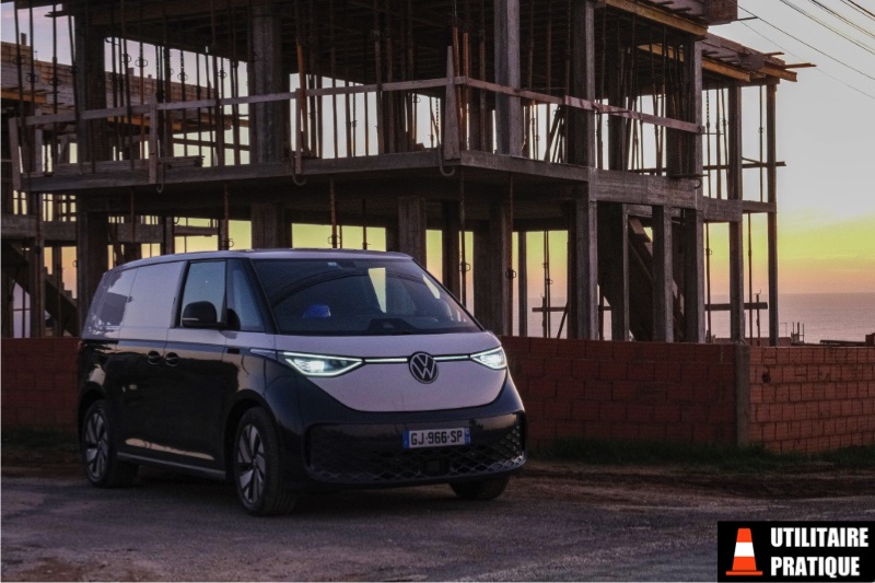 Essai Volkswagen ID Buzz : 5 points clés, vw id buzz cargo van of the year 2023