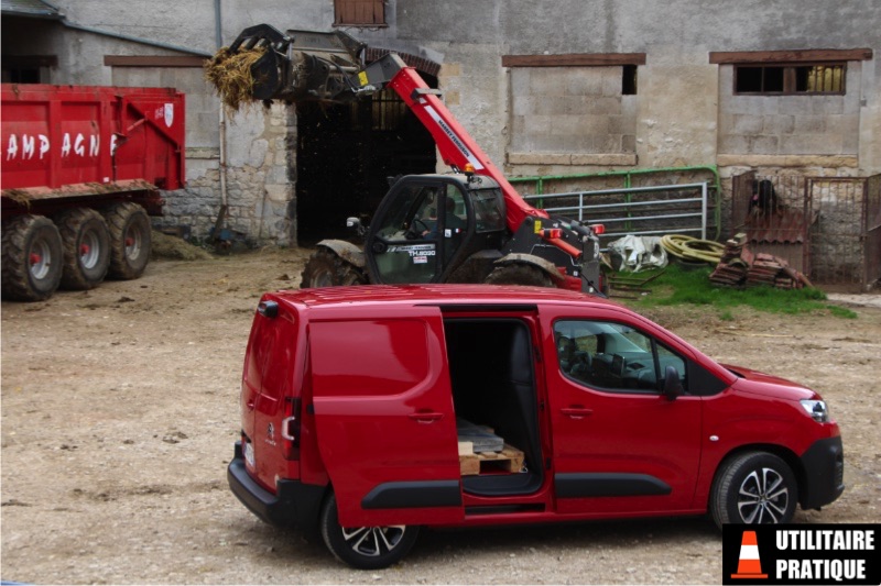 citroen berlingo dans une exploitation agricole