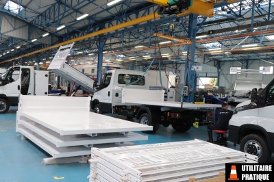 Visite des chaînes de montage de l'usine Gruau à Laval