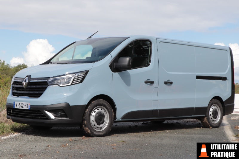 Essai Renault Trafic E-Tech (2023). Notre avis sur la version électrique du  Trafic