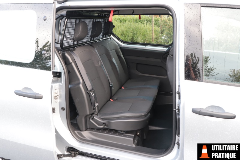 renault kangoo electrique cabine approfondie avec la banquette en place