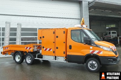 Iveco Daily Maxichargeur Maxicargo pour rouleau compacteur