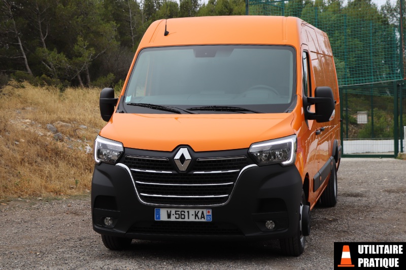 nouvelle calandre et nouvelles optiques pour le renault master 2019