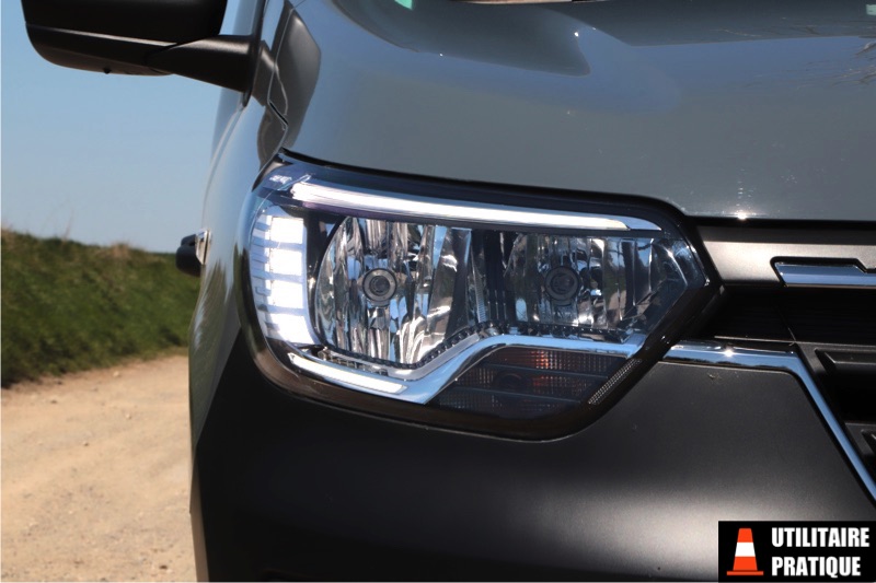 optique diurne dans le style renault