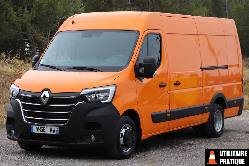 nouvelle calandre et nouvelles optiques pour le renault master 2019