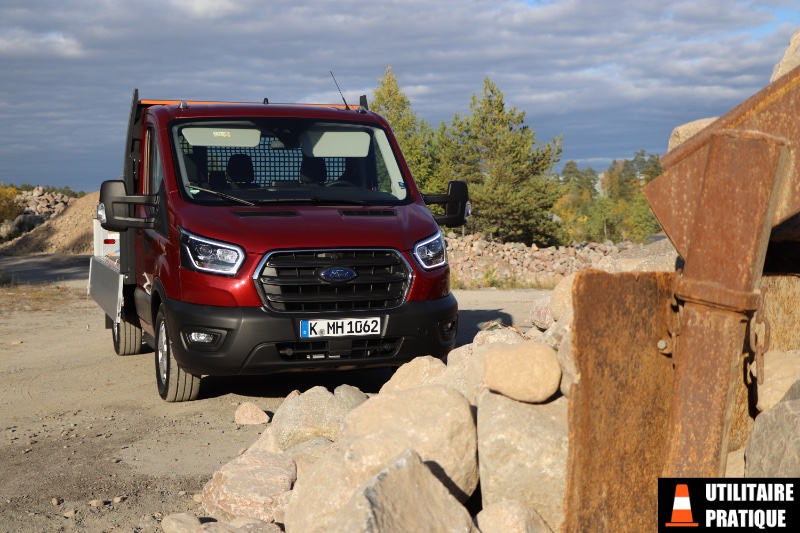 feux a led sur cette finition du nouveau ford transit