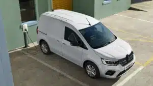 Kangoo vs Berlingo : lequel choisir pour votre activité ?