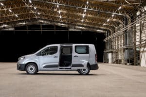 Utilitaire 3 places, cabine approfondie ou double cabine : que choisir ?