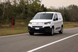 Conduire un utilitaire pour la première fois : gabarit, angles morts, conseils